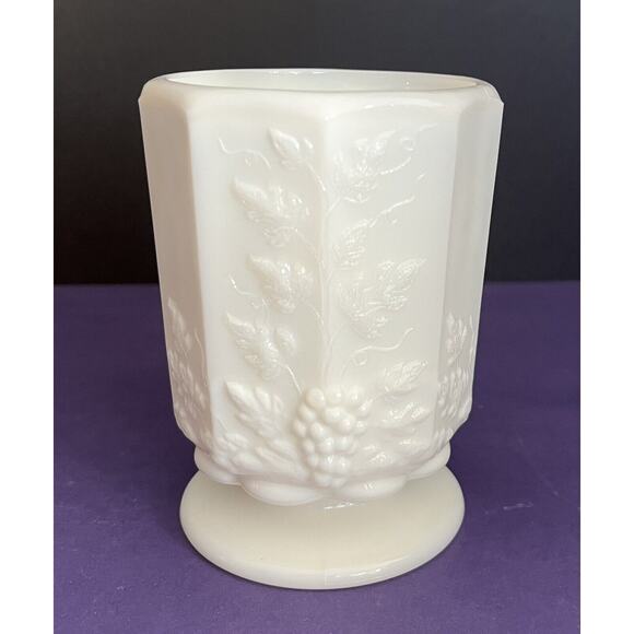 4 1/4” Westmoreland Paneled Grape Milk Glass Mini Open Sugar - Picture 2 of 3